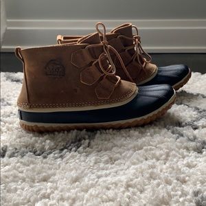 Sorel Out N About Leather Size 9